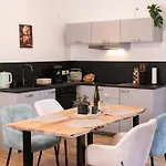Salus Living - Loft-infrarotsauna-ruhiger Innenhof-innenstadt Appartamento *
